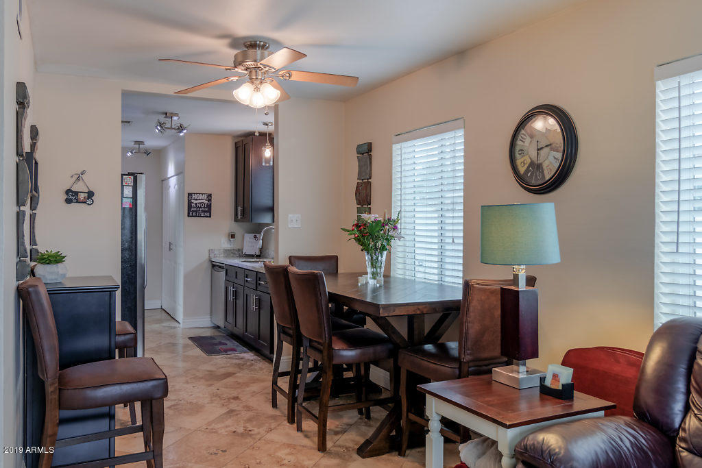 2842 North Greenfield Road Phoenix, AZ 85006 - Photo 5 of 19 Living (3)-SMALL