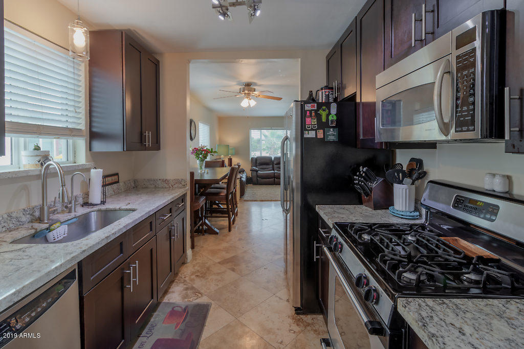 2842 North Greenfield Road Phoenix, AZ 85006 - Photo 6 of 19 Living (5)-SMALL