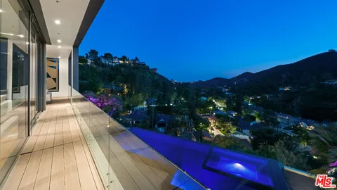 $12,000,000 | 2341 Gloaming Way, Beverly Hills, CA 90210