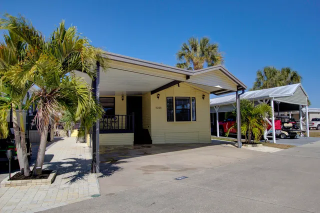 $163,000 | 5225 Southeast 67th Avenue, Okeechobee, FL 34974