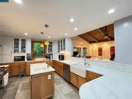 $1,699,000 | 163 El Toyonal, Orinda, CA 94563