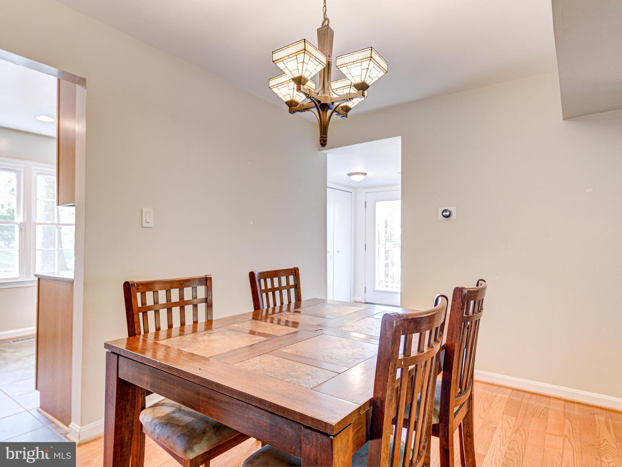 8370 Uxbridge Court Springfield, VA 22151 - Photo 13 of 53 Gallery Image 13