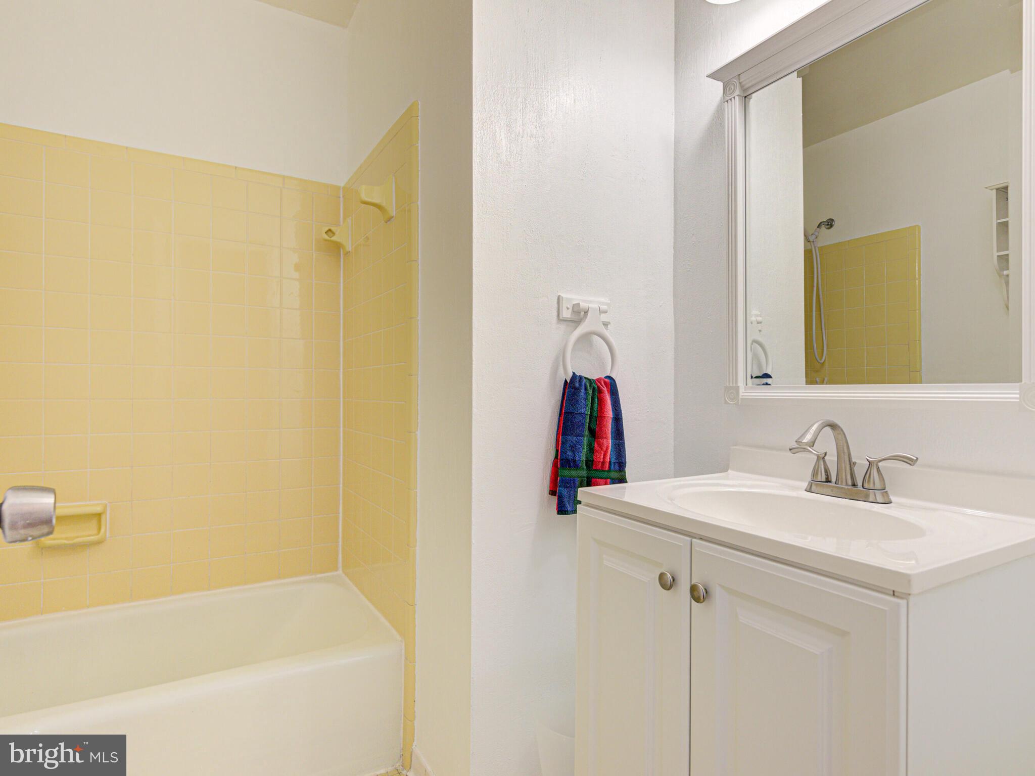8370 Uxbridge Court Springfield, VA 22151 - Photo 33 of 53 Gallery Image 33