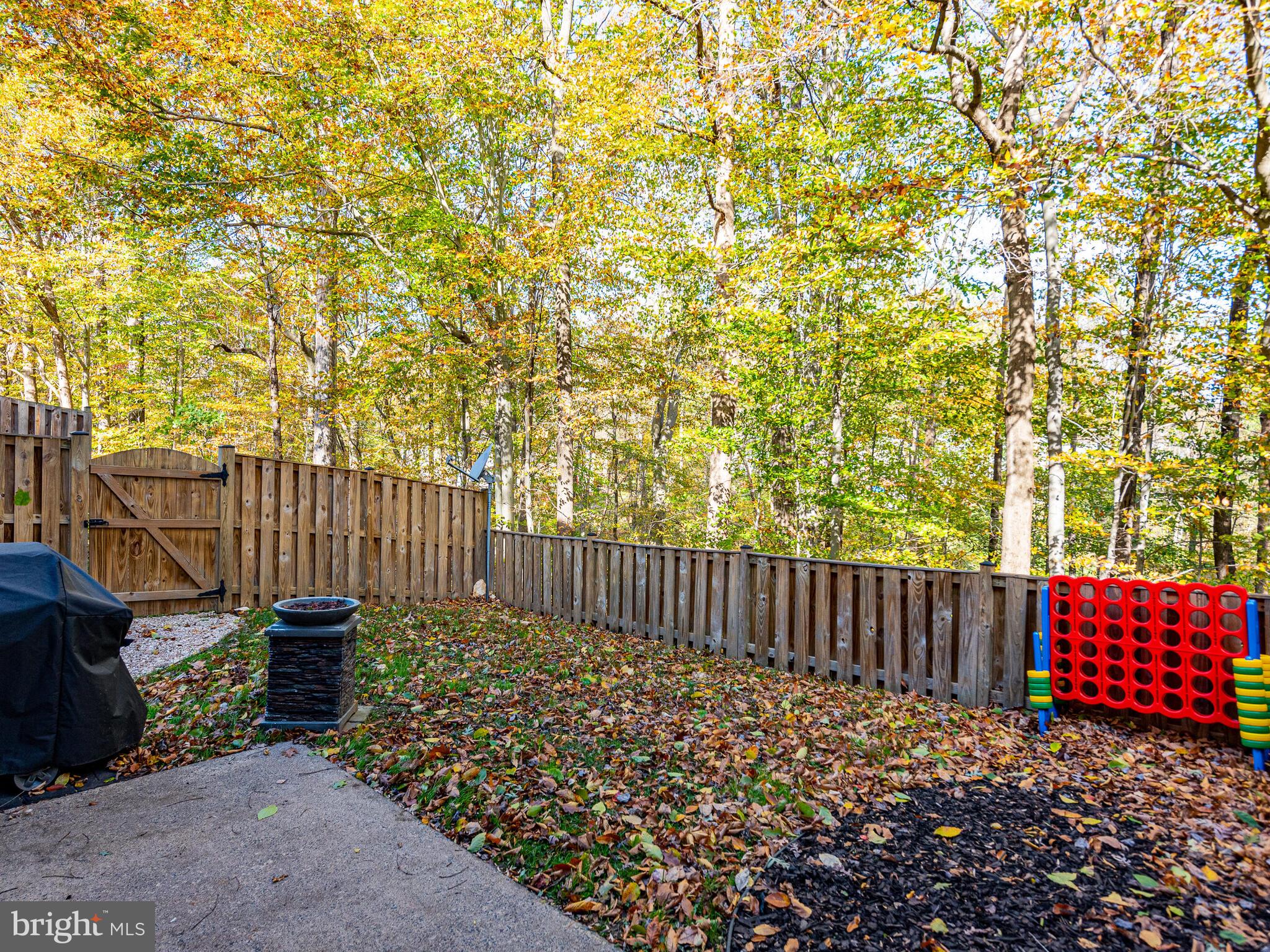 8370 Uxbridge Court Springfield, VA 22151 - Photo 41 of 53 Gallery Image 41