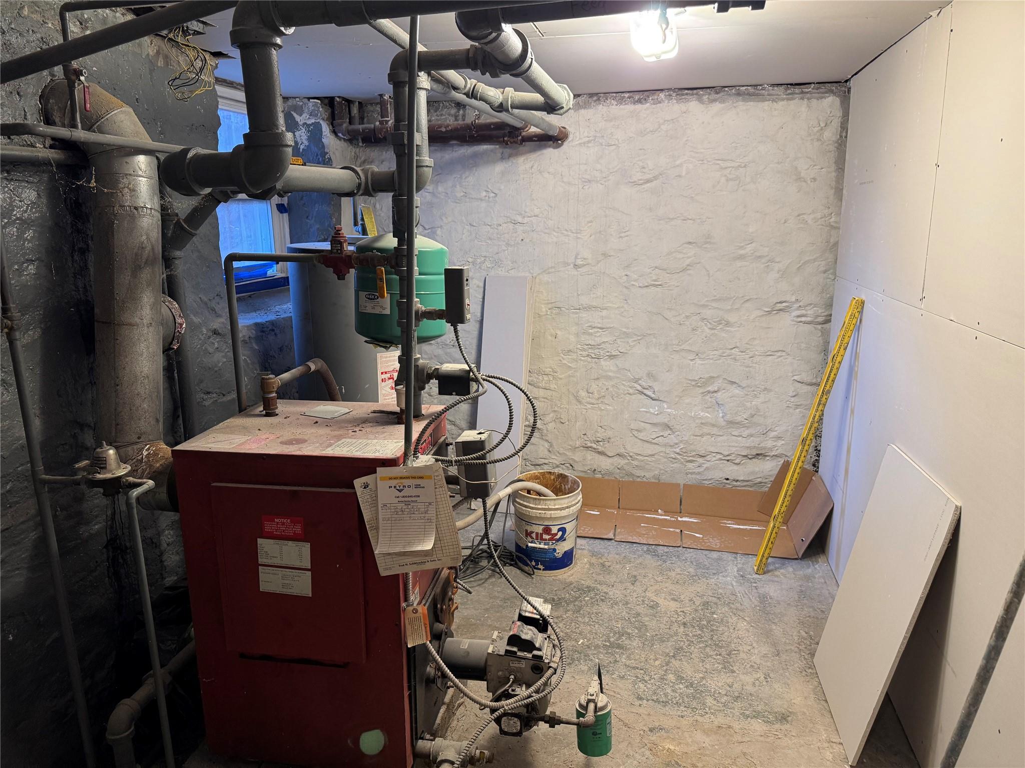 776 Hewitt Place Bronx, NY 10455 - Photo 20 of 20 a bathroom with a sink and a mirror