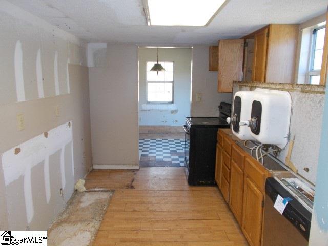 3412 Jug Factory Road Greer, SC 29651 - Photo 4 of 19