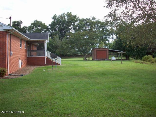 2534 Wire Grass Road Lumberton, NC 28358 - Photo 4 of 20 4 rear