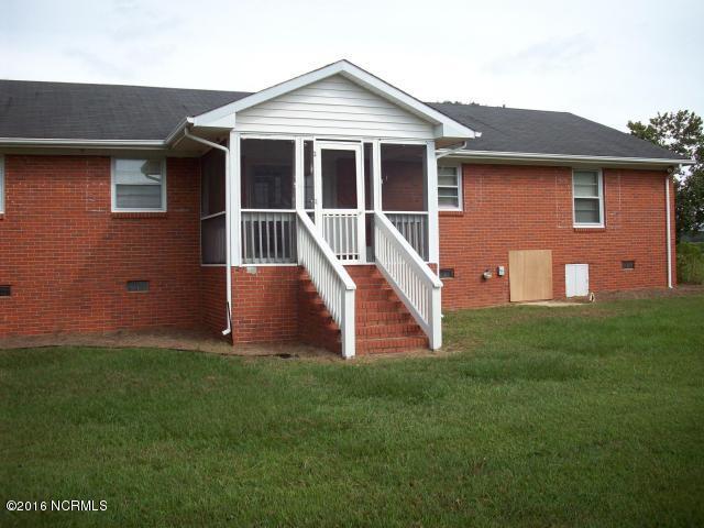 2534 Wire Grass Road Lumberton, NC 28358 - Photo 5 of 20 5 rear