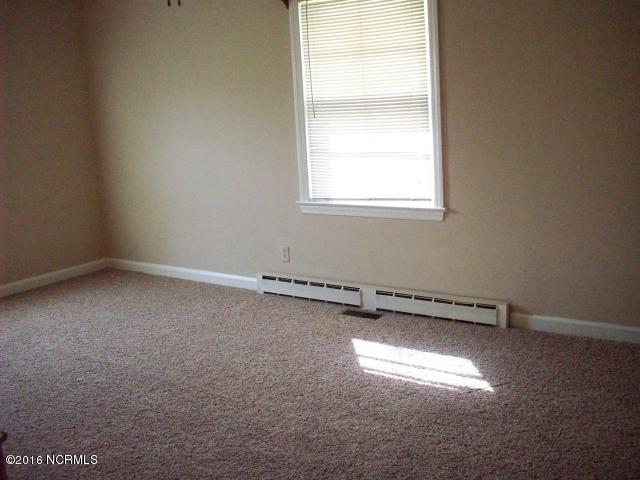 2534 Wire Grass Road Lumberton, NC 28358 - Photo 9 of 20 9 BR