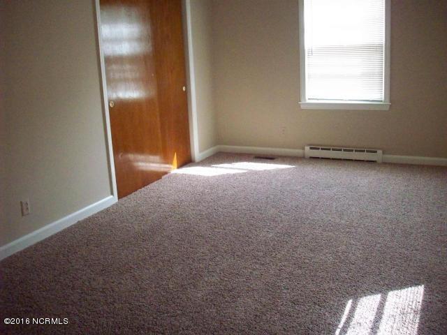 2534 Wire Grass Road Lumberton, NC 28358 - Photo 10 of 20 10 BR