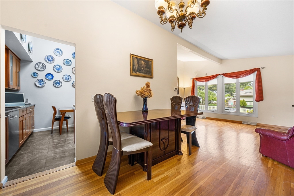 27 Randy Road Framingham, MA 01701 - Photo 6 of 42