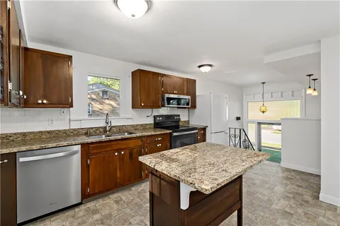 $239,000 | 220 Amity Road, Glenshaw, PA 15116