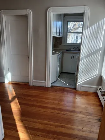 $1,400 | 229 Rock Street, Unit 6, Fall River, MA 02720