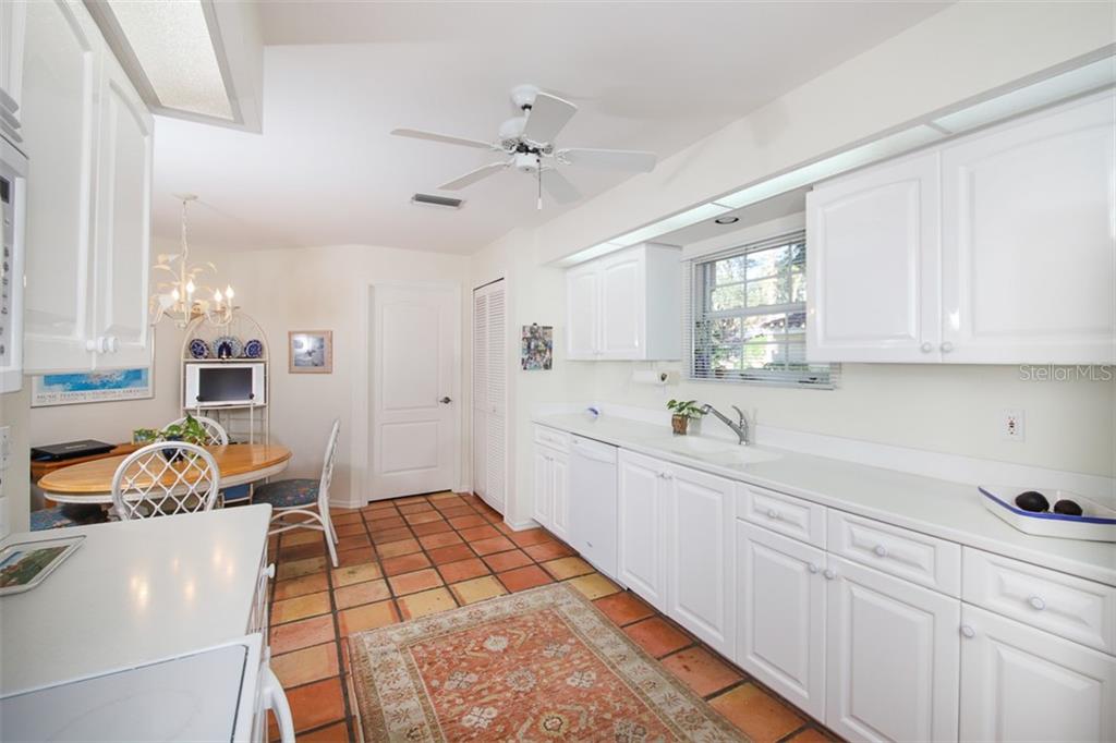 219 Woods Point Road Osprey, FL 34229 - Photo 9 of 36 Gallery Image 9