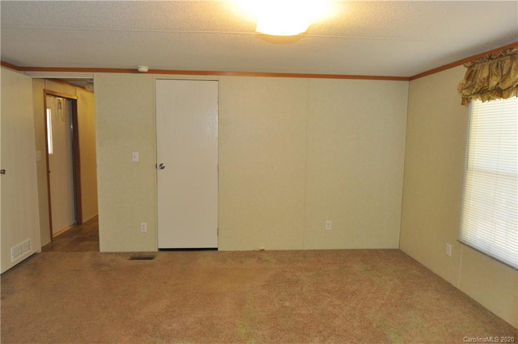 1585 Ashford Road, Unit 2B Chester, SC 29706 - Photo 8 of 15 a view of an empty room