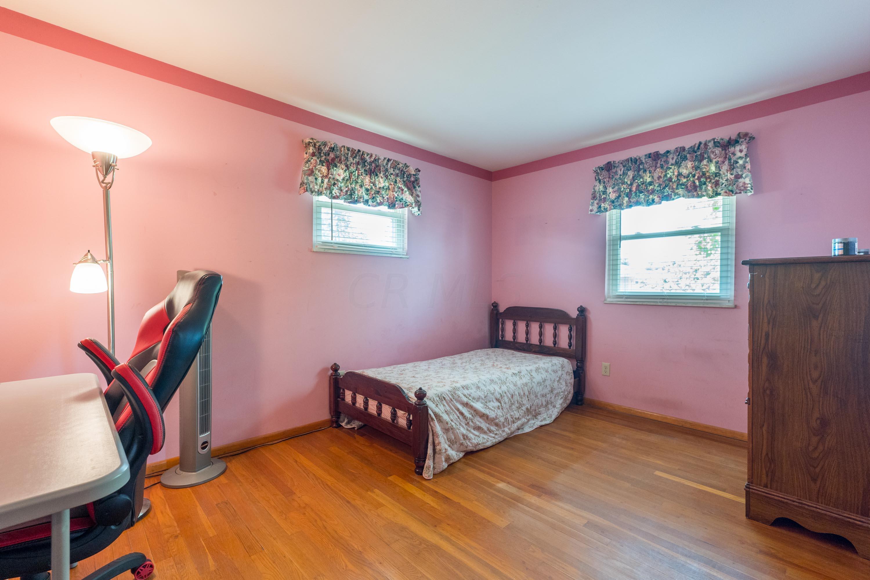 1372 Thurell Road Columbus, OH 43229 - Photo 38 of 57 048P1601344