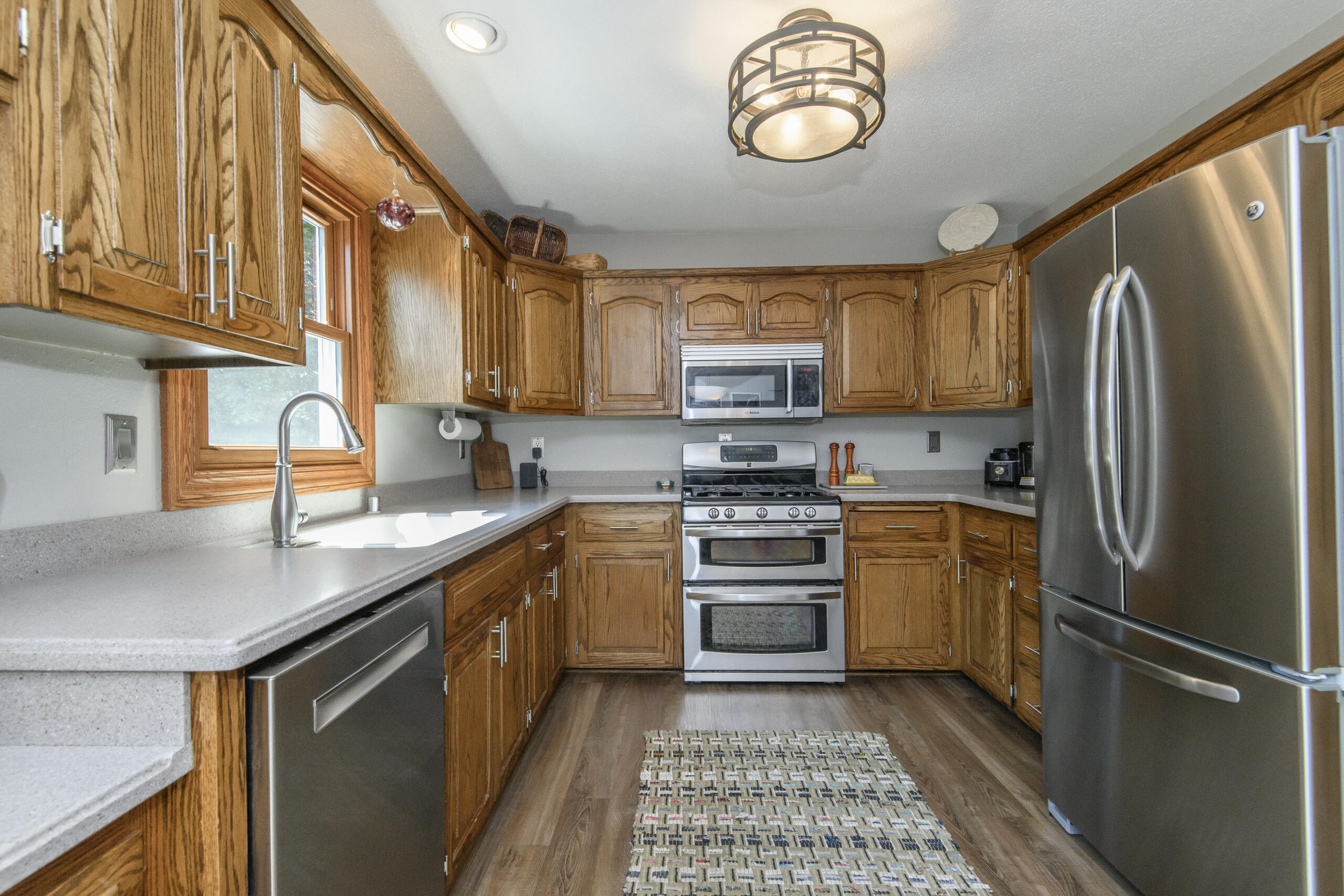 N93-w24655 Bark Road Colgate, WI 53017 - Photo 10 of 62 Stainless Steel Appliances