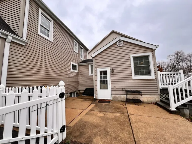 $2,800 | 1N261 Stacy Court, Glen Ellyn, IL 60137