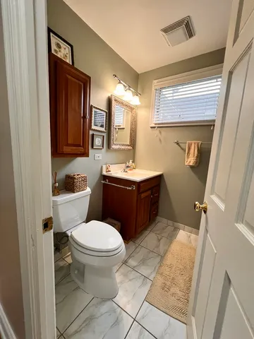 $2,800 | 1N261 Stacy Court, Glen Ellyn, IL 60137