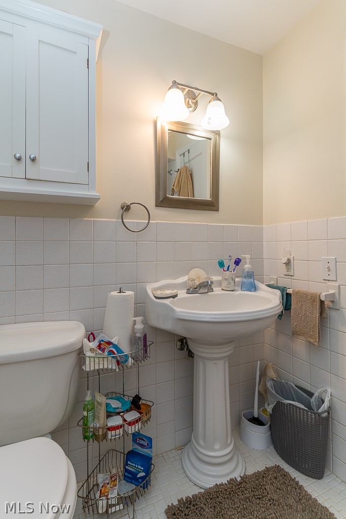 4501 Lilac Road Cleveland, OH 44121 - Photo 25 of 32