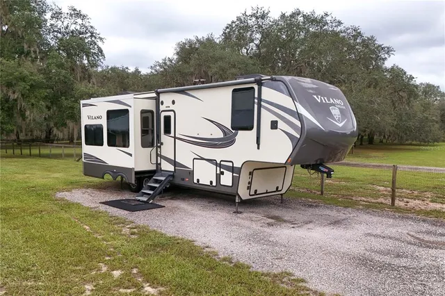 a view of a lake from a yard