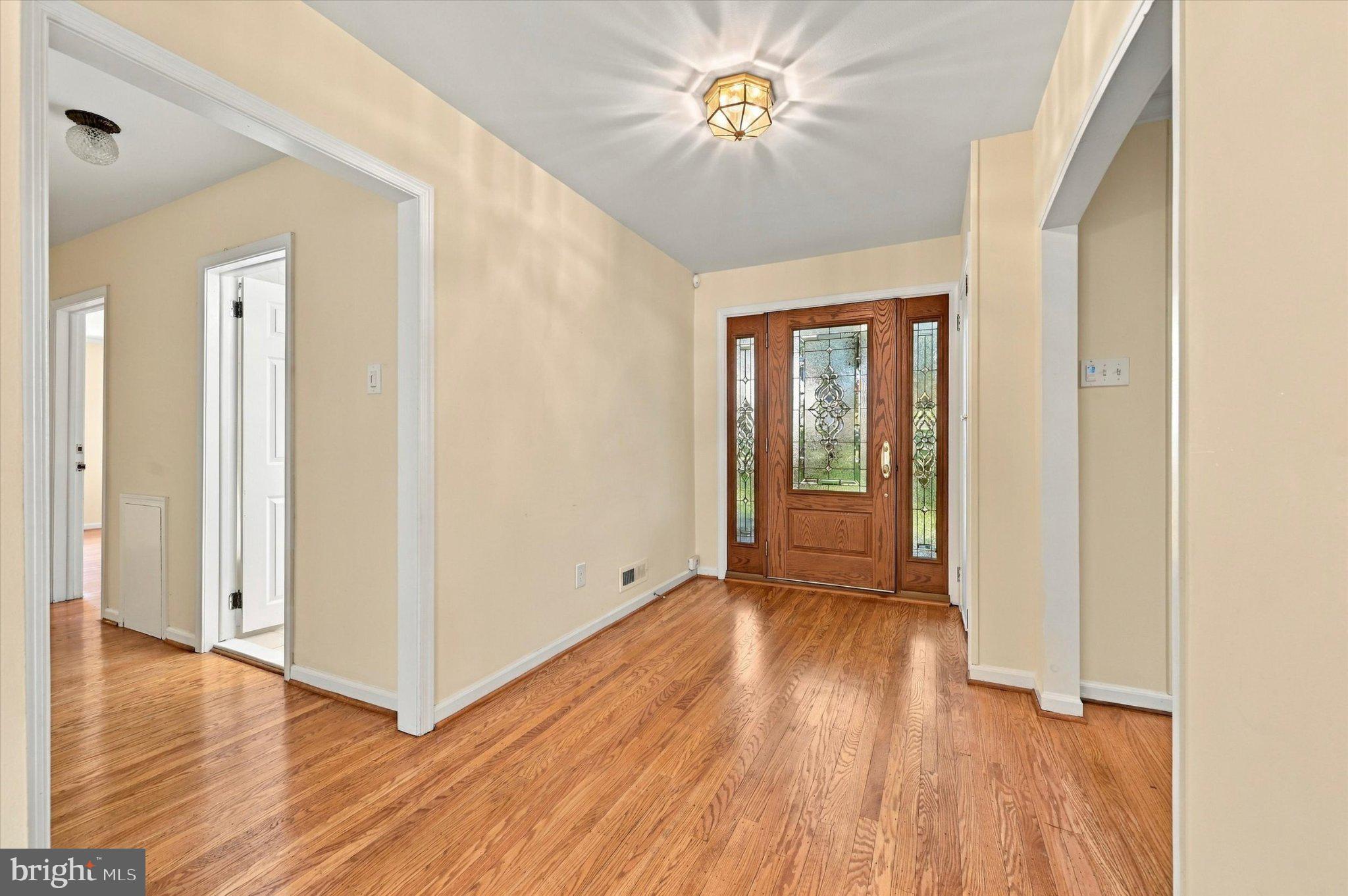 2224 North Stone Ridge Lane Villanova, PA 19085 - Photo 4 of 25 Center Hall