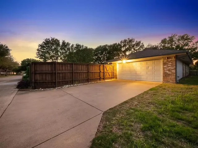 $450,000 | 806 Westminster Drive, Richardson, TX 75081