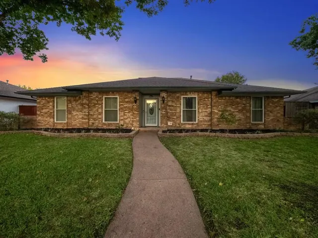 $450,000 | 806 Westminster Drive, Richardson, TX 75081