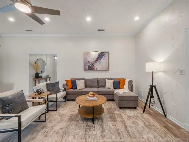 $450,000 | 806 Westminster Drive, Richardson, TX 75081