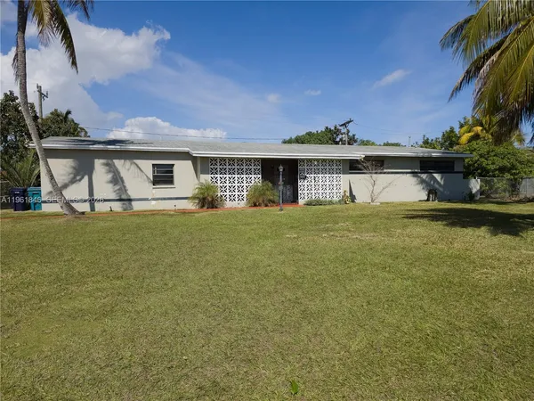 $3,000 | 10901 Southwest 178th Terrace, Miami, FL 33157