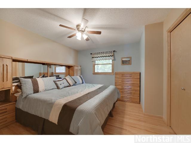 5045 Hooper Lake Road Deephaven, MN 55331 - Photo 9 of 18 Gallery Image 9