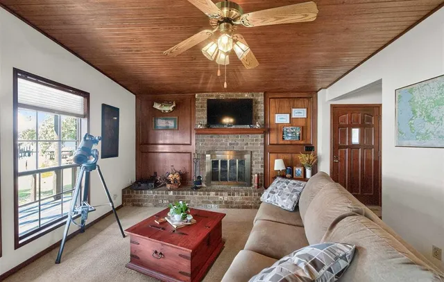 $344,000 | 22216 Lounette Drive, Frankston, TX 75763