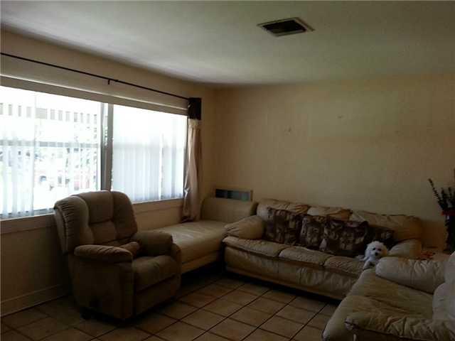 4403 Southeast Village Road Stuart, FL 34997 - Photo 3 of 12 Gallery Image 3