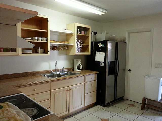 4403 Southeast Village Road Stuart, FL 34997 - Photo 8 of 12 Gallery Image 8