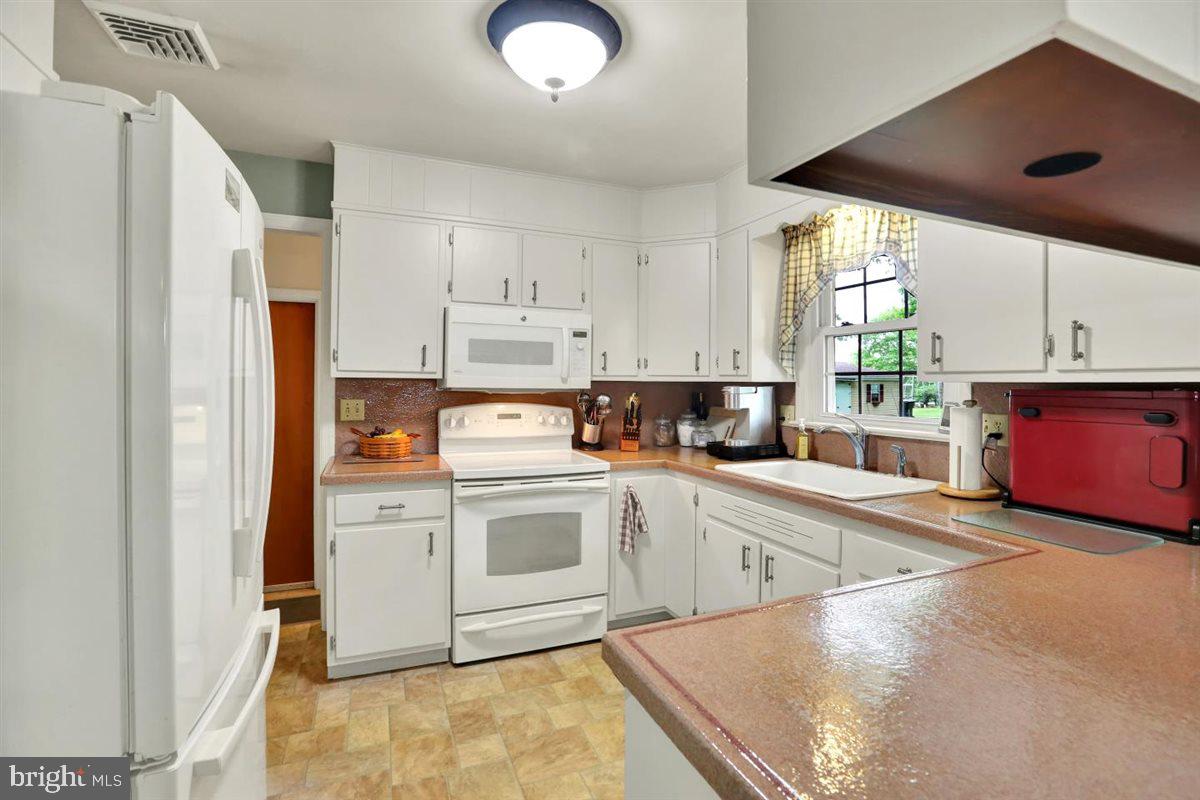 3671 White Oak Road Paradise, PA 17562 - Photo 16 of 67