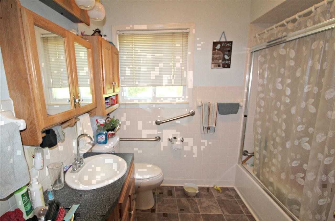 4106 South Center Road Burton, MI 48519 - Photo 9 of 17
