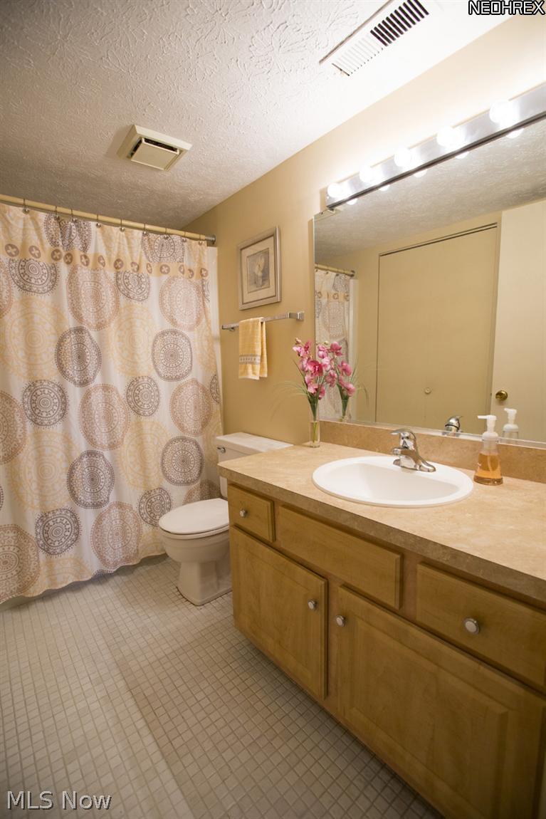 22944 Mastick Road, Unit 102 Cleveland, OH 44126 - Photo 16 of 22