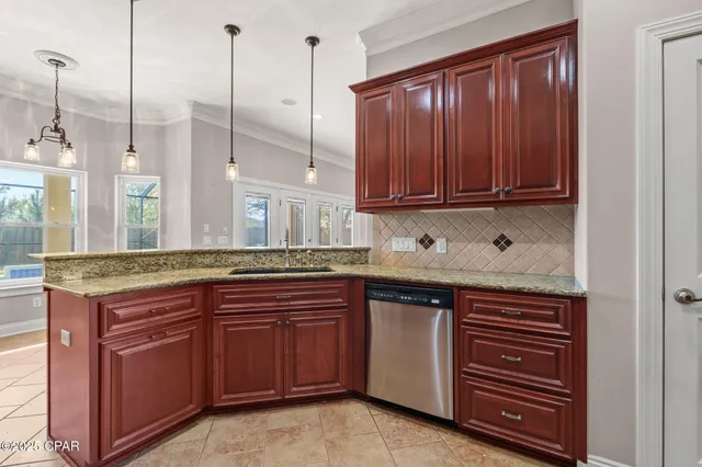 $549,900 | 117 Lakeview Terrace, Lynn Haven, FL 32444