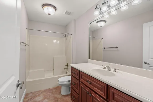 $549,900 | 117 Lakeview Terrace, Lynn Haven, FL 32444