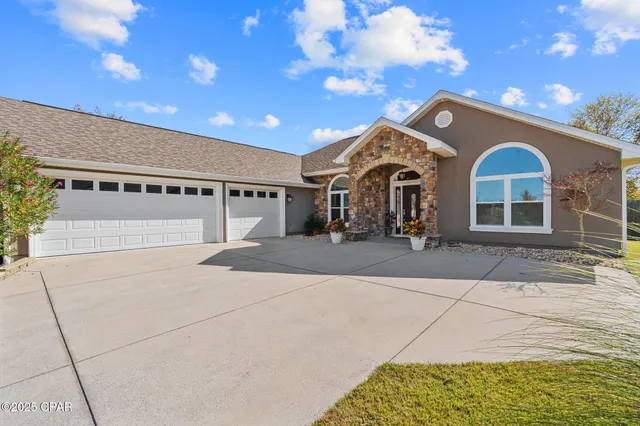 $549,900 | 117 Lakeview Terrace, Lynn Haven, FL 32444