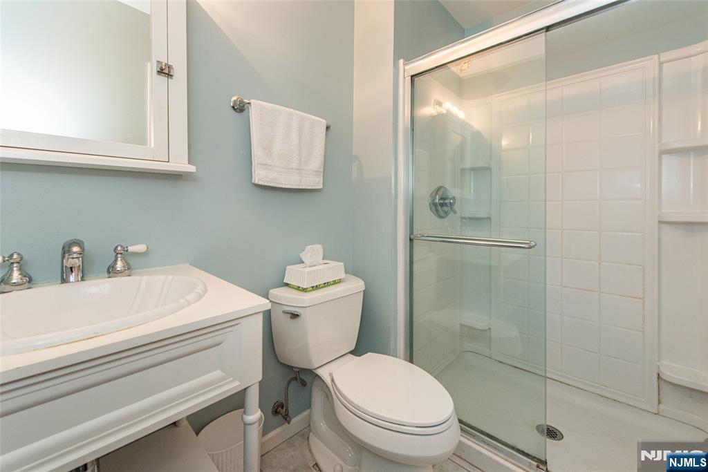 181 Long Hill Road Little Falls, NJ 07424 - Photo 10 of 18 Gallery Image 10