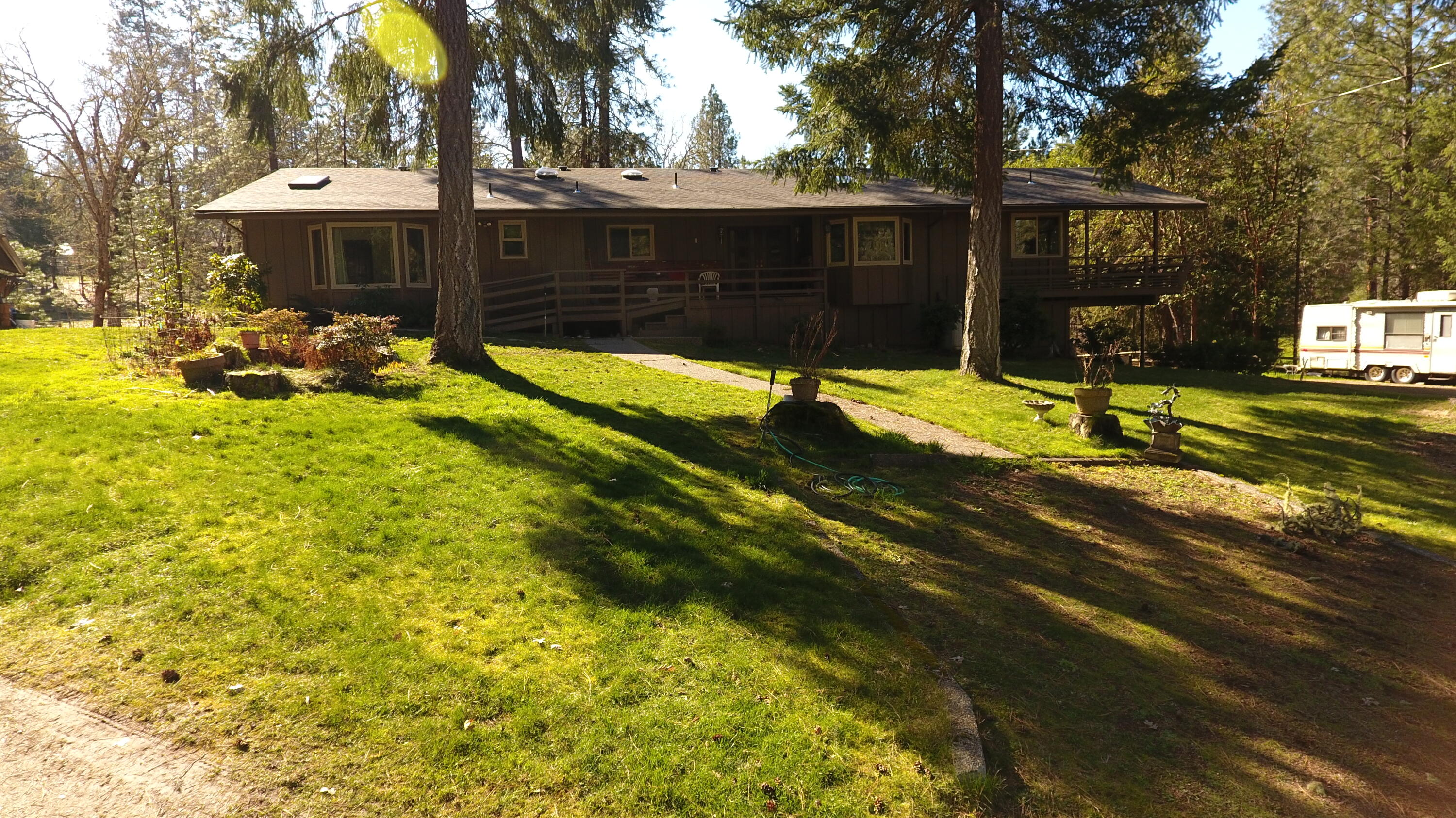 1625 Robertson Bridge Road Grants Pass, OR 97526 - Photo 43 of 45 DJI_0016