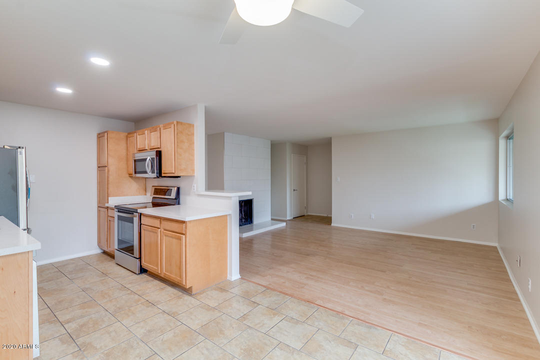 5525 East Thomas Road, Unit K11 Phoenix, AZ 85018 - Photo 1 of 43 11-Thomas
