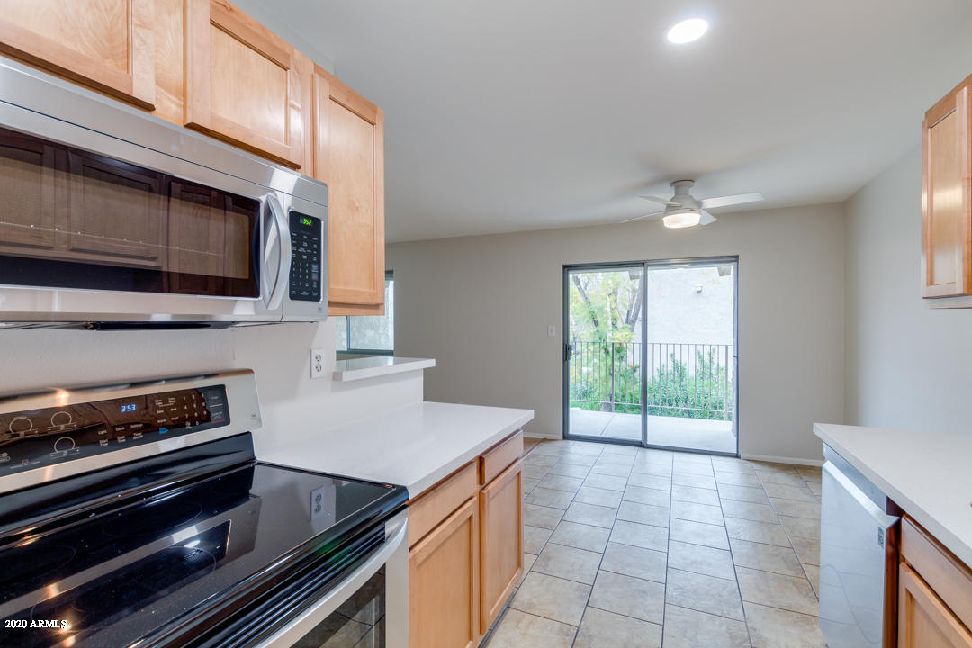 5525 East Thomas Road, Unit K11 Phoenix, AZ 85018 - Photo 13 of 43 08-Thomas
