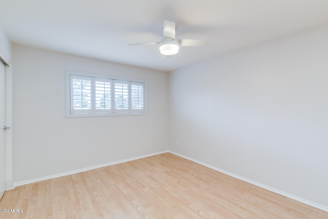 5525 East Thomas Road, Unit K11 Phoenix, AZ 85018 - Photo 18 of 43 Master Bedroom