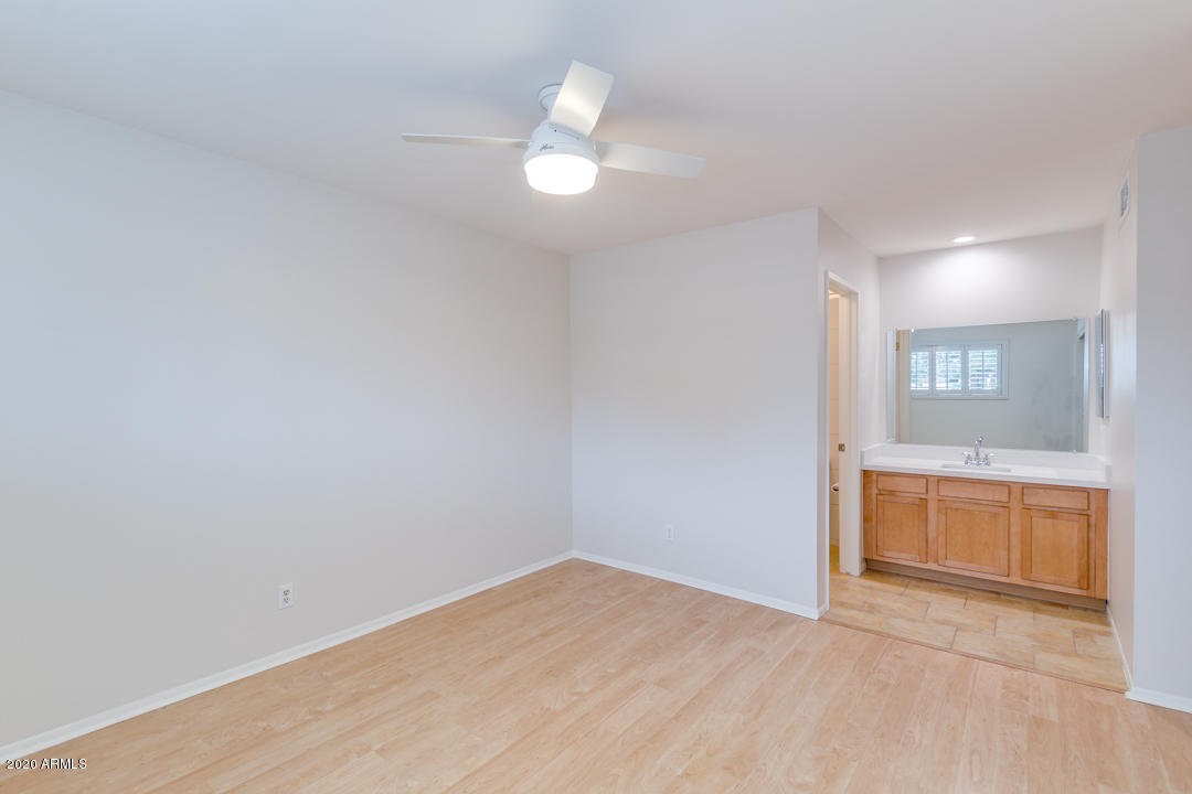 5525 East Thomas Road, Unit K11 Phoenix, AZ 85018 - Photo 21 of 43 Master Bedroom
