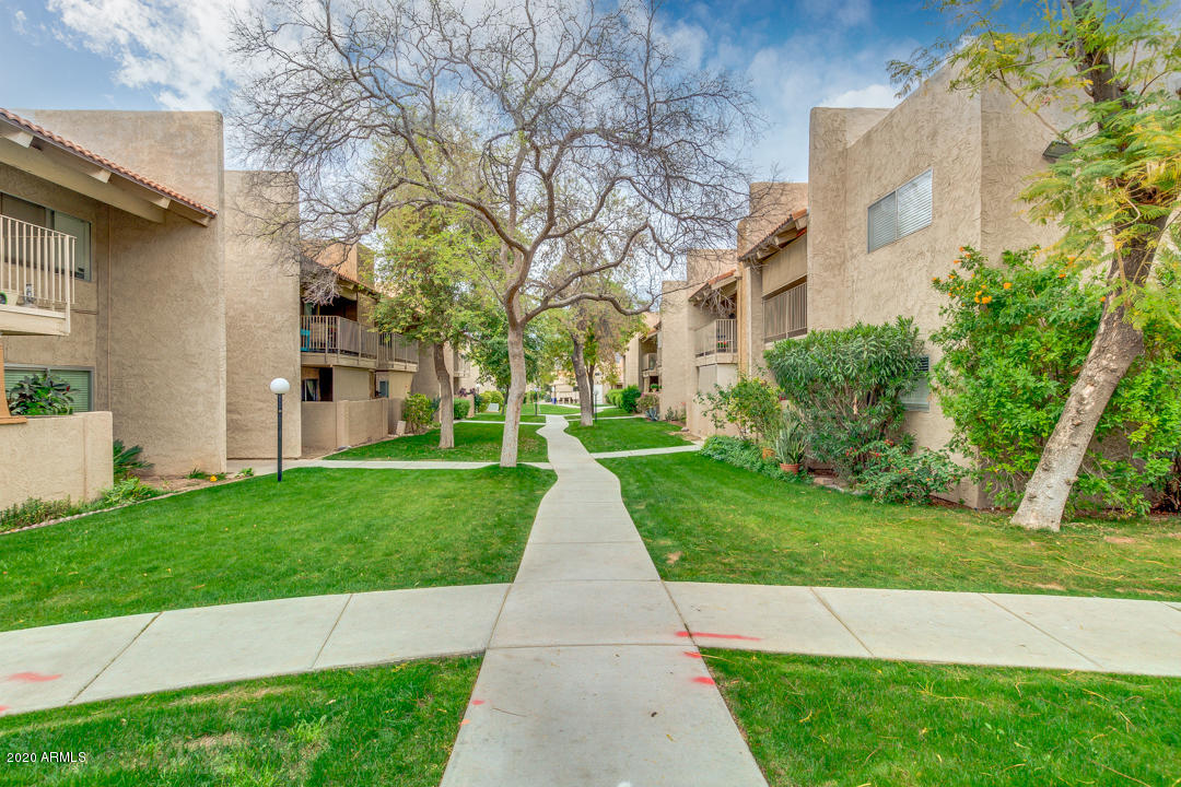 5525 East Thomas Road, Unit K11 Phoenix, AZ 85018 - Photo 27 of 43 22-Thomas