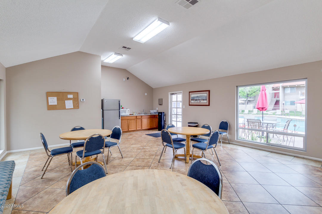 5525 East Thomas Road, Unit K11 Phoenix, AZ 85018 - Photo 38 of 43 Clubhouse