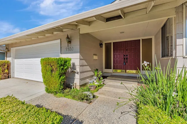 $1,190,000 | 7609 Santa Paula Drive, Gilroy, CA 95020