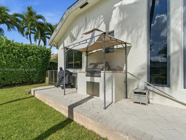 $2,495,000 | 770 Leigh Palm Avenue, Plantation, FL 33324